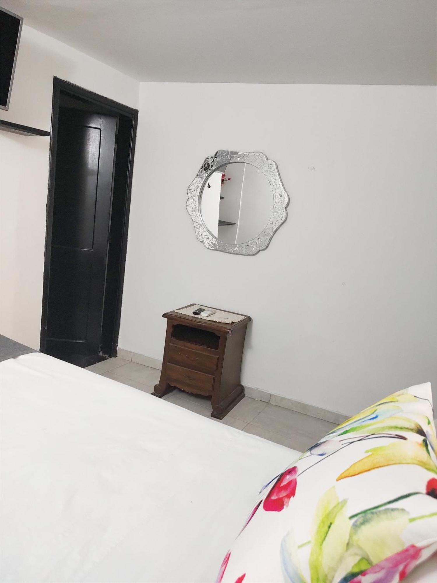 Hotel Tranvia Santa Marta  Bagian luar foto